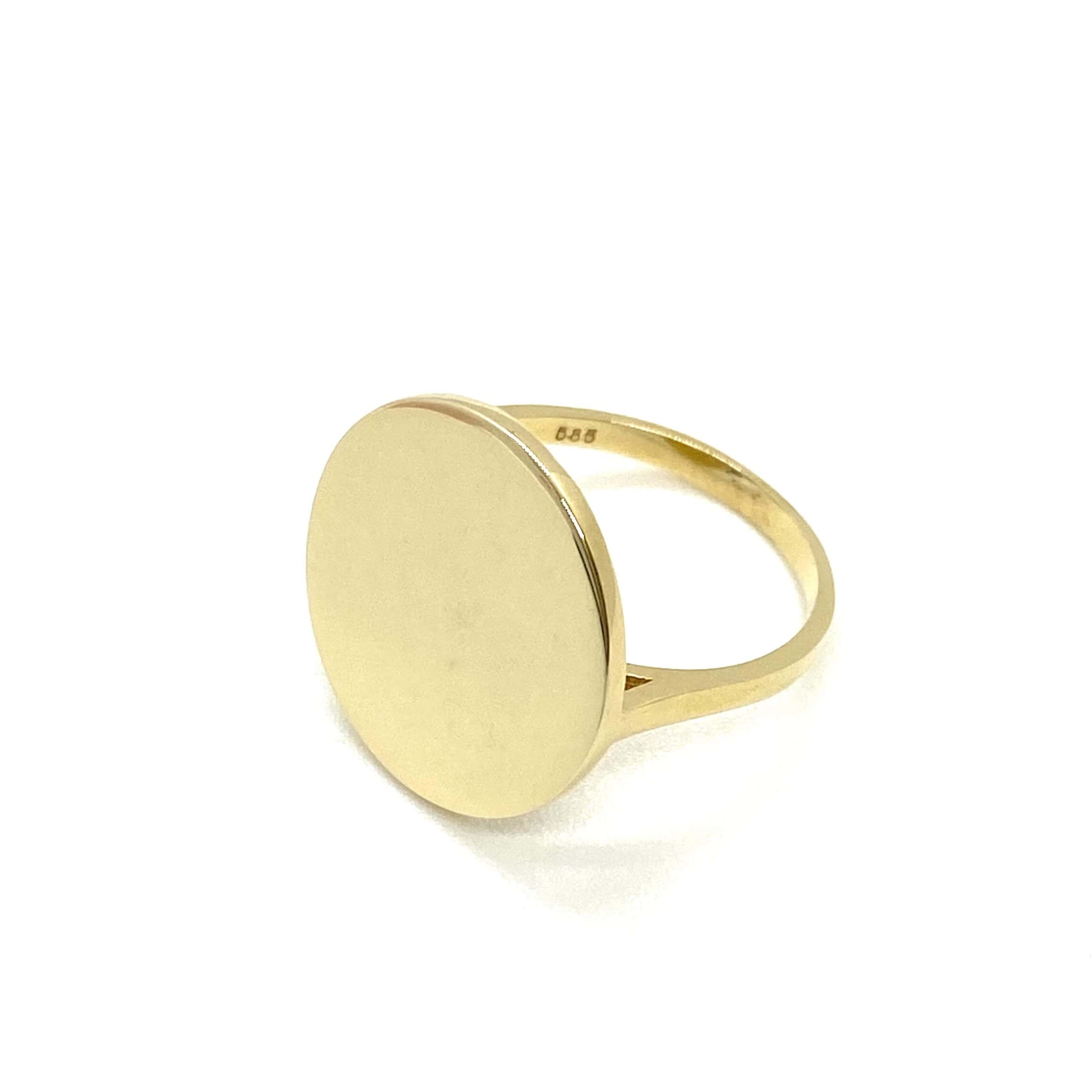 Round chevalier shining ring — Melina Fachidis